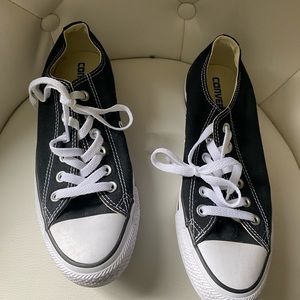Converse Shoes - 7/$20 converse size 8 Converse Shoes - 7/$20 converse size 8